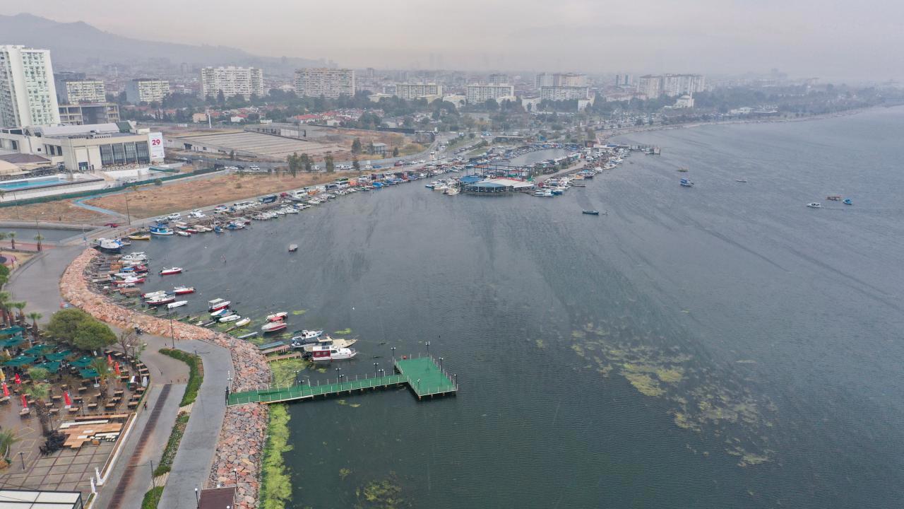 İzmir Körfezi'ndeki Kirlilik Sorumlularına Soruşturma Başlatıldı