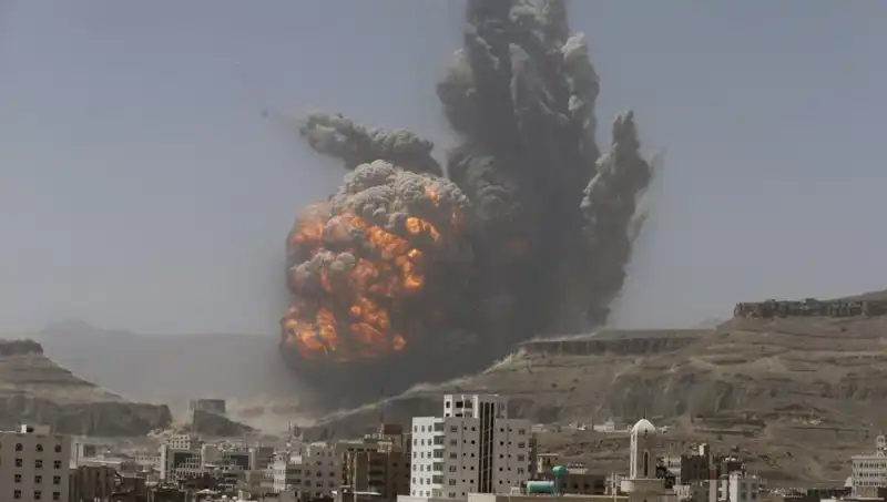 ABD'nin Yemen'deki Fabrika Saldırısı: Savaşın Yeni Bir Yüzü Mü?