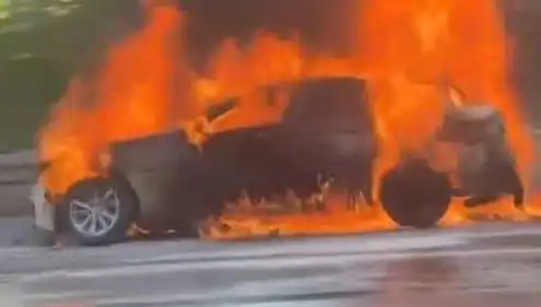 15 Temmuz Şehitler Köprüsü’nde Meydana Gelen Yangın, Trafiği Kilitledi