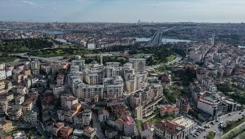 İstanbul'un Kentsel Dönüşüm Paradoxları: Sorunlar ve Çözüm Önerileri
