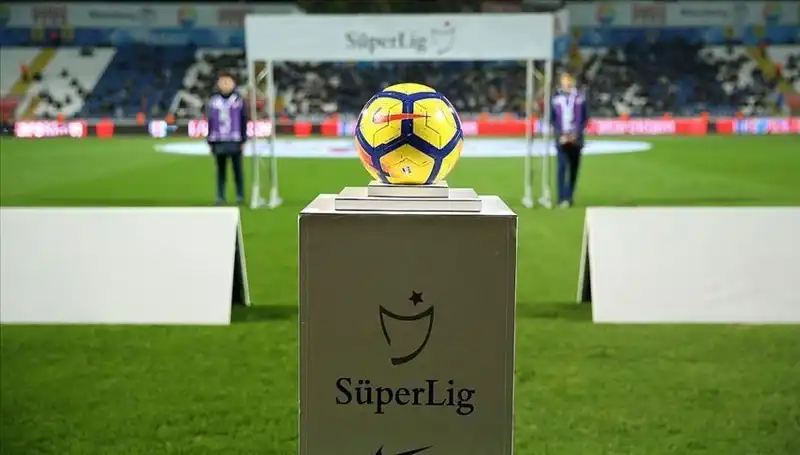 Süper Lig'de Pazar Ateşi: Heyecan Dolu Mücadeleler ve Sonuçlar