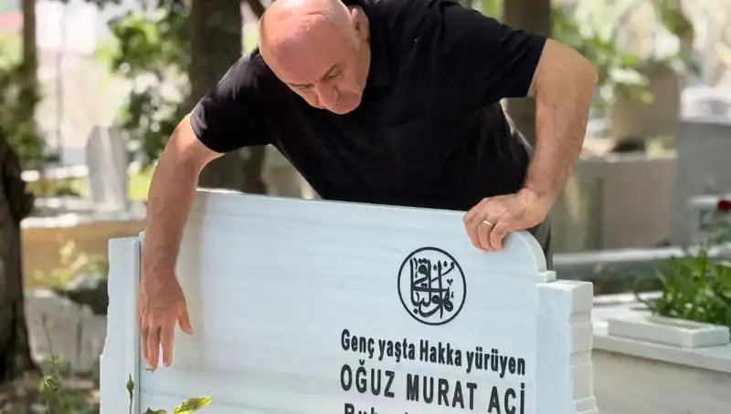 Acı Ailesinin Babalar Günü: Hüzün ve Anılar İç İçe Geçti