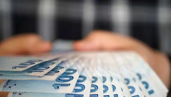 Emekli Promosyonları 2025: Bankalar Kontrolü Ele Alıyor!