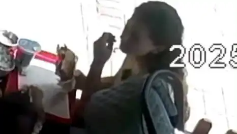 Sosyal Medyada Şok Eden Olay: Kadın Saçını Tostuna Koydu!