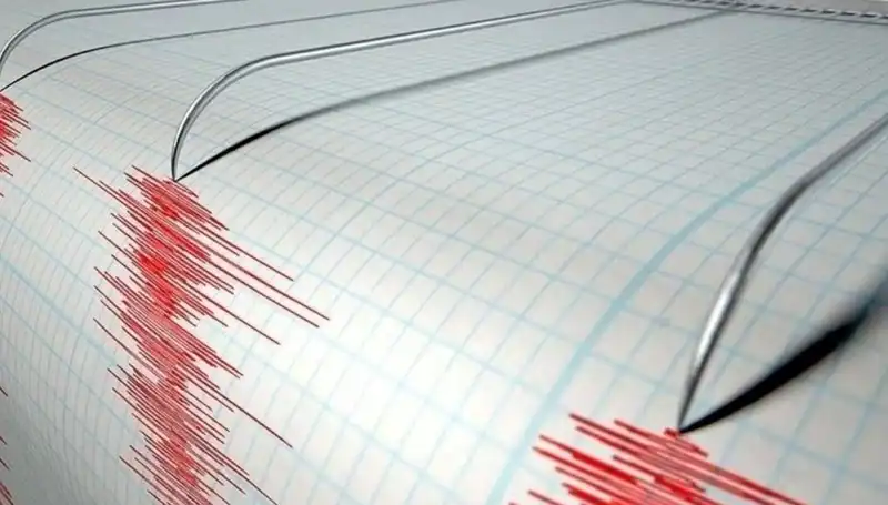 Bozcaada'da Beklenmedik Deprem: 3.9 Büyüklüğündeki Sarsıntı Korkuya Neden Oldu