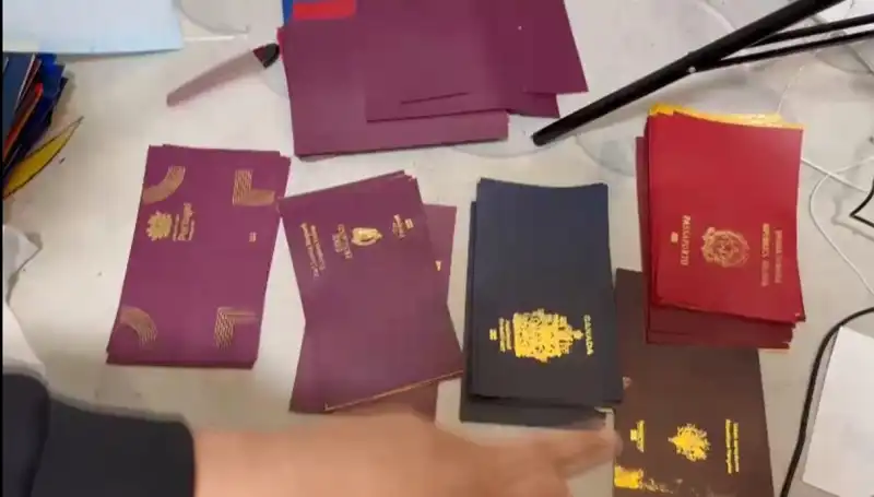 Sahte Belge Çetelerine Büyük Darbe: Pasaport, Vize ve Daha Fazlası!