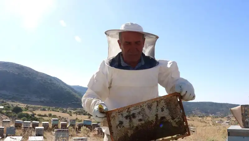 25 Yıl Sonra Yeniden Doğuş: Mobilya İşini Bırakan Adamın 2 Ton Üretim Hikayesi
