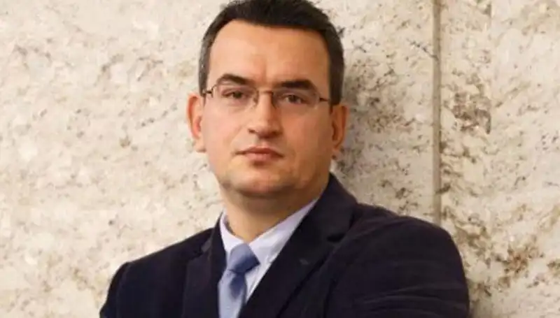 Metin Gürcan: DEVA Partisi'nin Kurucu Üyesi ve Stratejik Düşünür