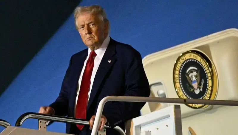 Trump'ın Lahey'deki NATO Zirvesi: Küresel Güvenlik İçin Belirleyici Anlar
