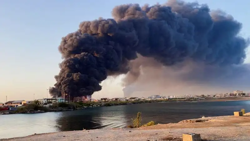 Port Sudan’da Sarsıcı Patlamalar: Havalimanı ve Ordu Üssüne Saldırı!