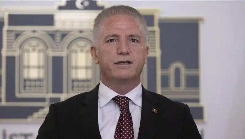Vali Gül'den dolandırıcılık konusunda önemli uyarılar: Bu tehlikelere dikkat edin!
