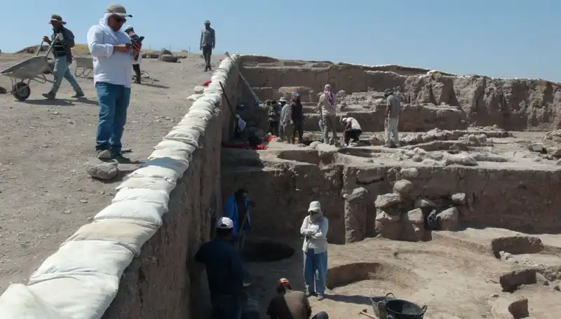 Kilis'teki Oylum Höyük Kazıları, Sıcak Havaya Rağmen Devam Ediyor!