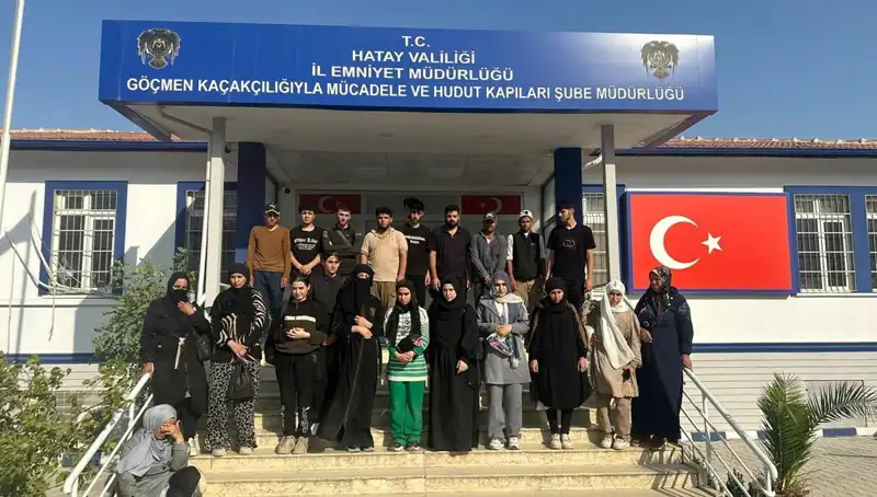 Minibüste 24 Göçmen Yakalandı: Sınır Güvenliği İçin Alarm Zilleri Çalmaya Başladı
