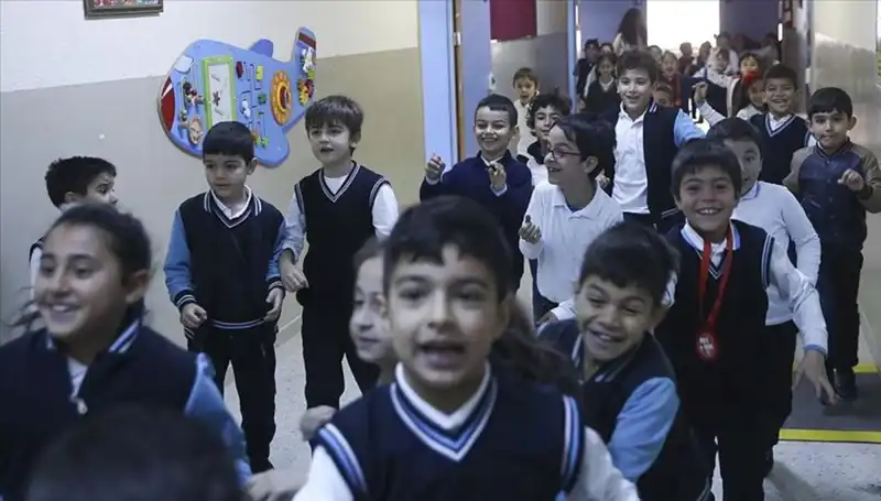 2025 Eğitim Takvimi Açıklık Kazandı: Okullar Ne Zaman Açılacak?