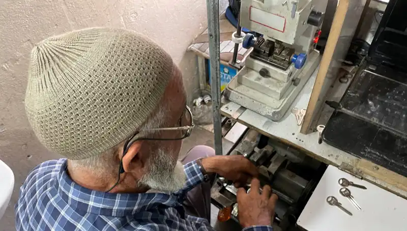 28 Yılda 4 Metrekarelik Dükkanını Saraya Dönüştüren Girişimci