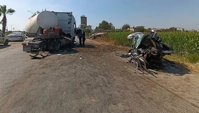 Adana'da Ölümcül Kaza: Otomobil ve Kamyona Tanker Çarptı!