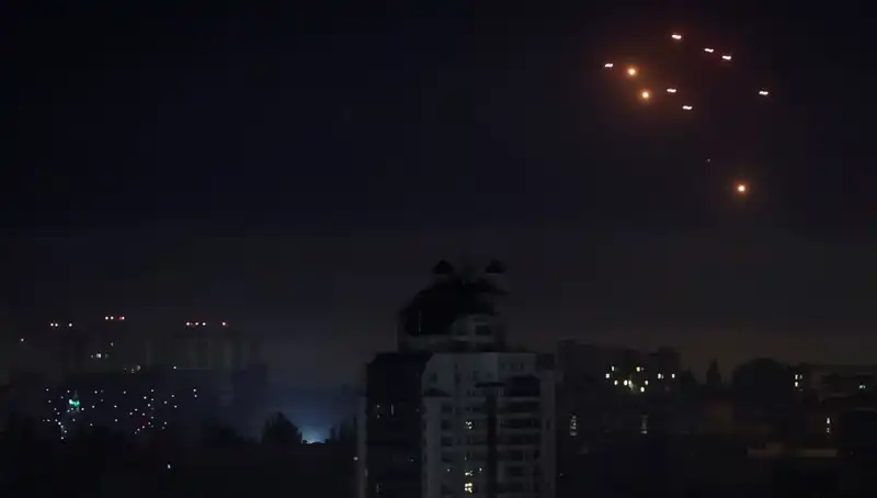 Rusya'nın Kiev'e Hava Saldırısı: Sumi'de 11 Köy İçin Tahliye Süreci Başladı
