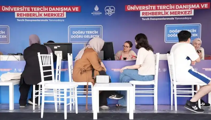 İstanbul'da 24 Yeni İBB Tercih Danışma Merkezi Açıldı: Üniversite Tercih Sürecine Kolaylık