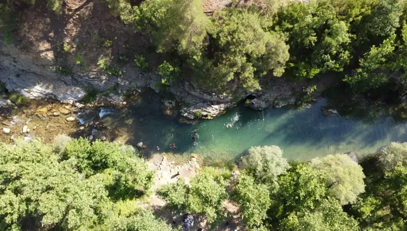 Adana'da Yaz Sıcağında Nem, Yaylacılara Doğal Serinlik İmkanı Sunuyor
