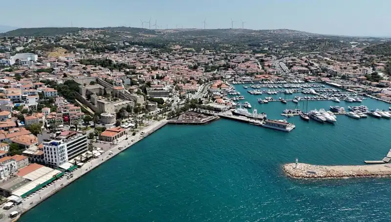 İzmir'de Su Kesintilerine Karşı Yaratıcı Çözüm: Satışlarda Patlama Yaşandı!