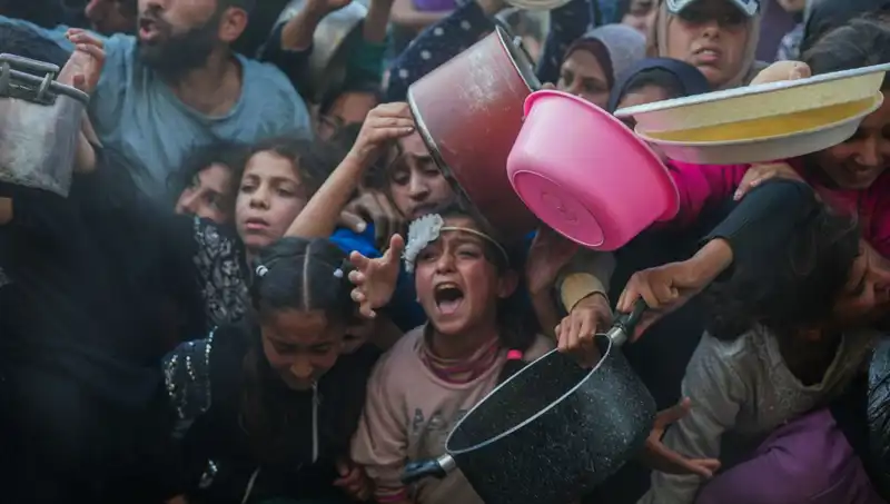 Gazze’de Açlık Krizi: Un Stokları Tükenirken Hayat Durduruldu