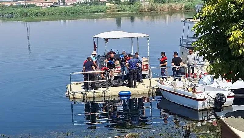 Fırat Nehri'nde Gizemli Buluntu: Erkek Cesedi Kim?