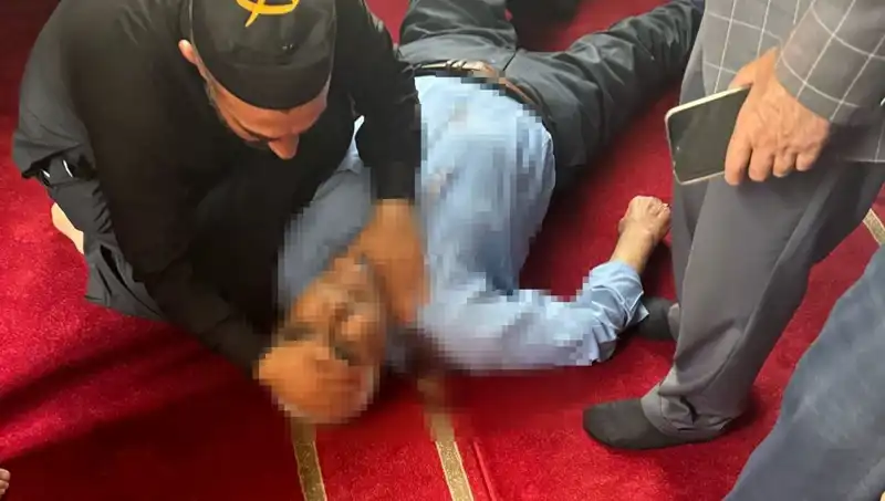 Cami İçi Namaz Sırasında Bıçaklı Saldırı: Toplumda Şok Etkisi Yaratan Olay